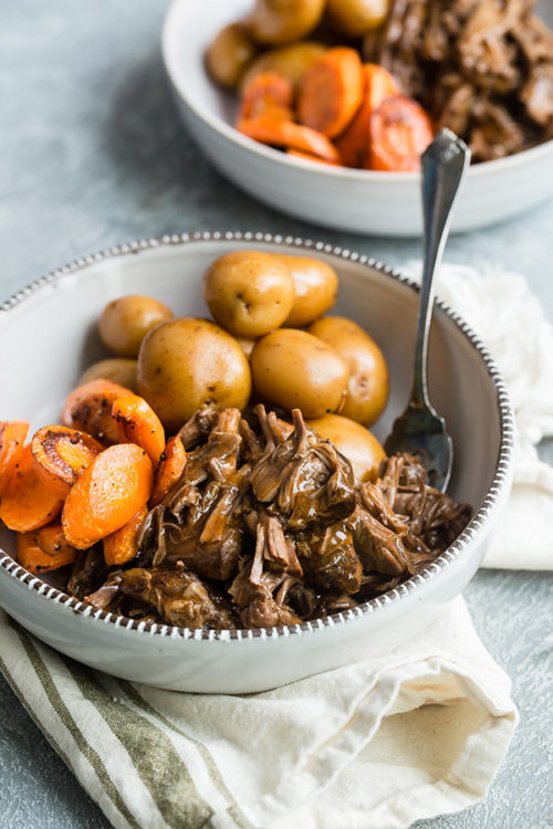 Old-Fashioned Pressure Cooker Pot Roast Recipe with Carrots and Potatoes