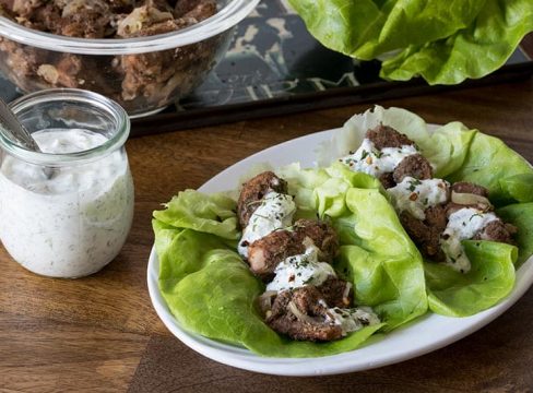 Chicken-Shawarma served on a white plate