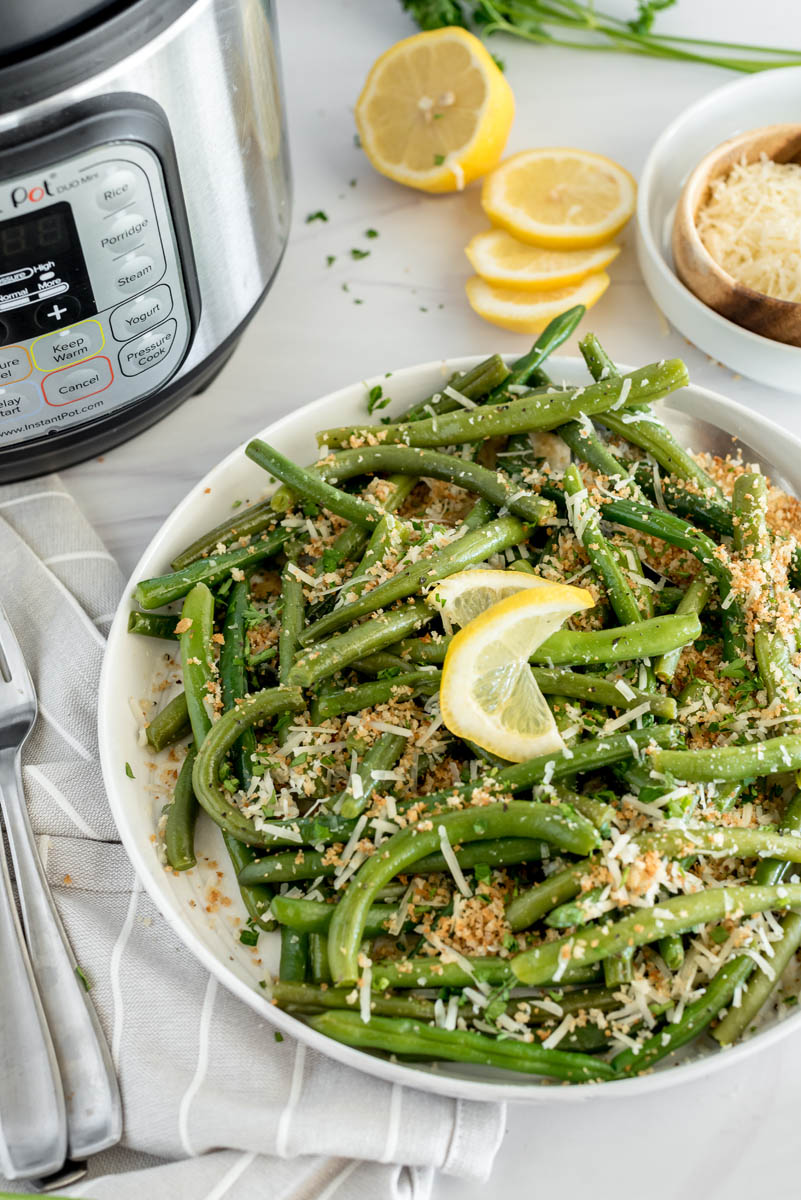 instant pot green beans with lemon and breadcrumbs