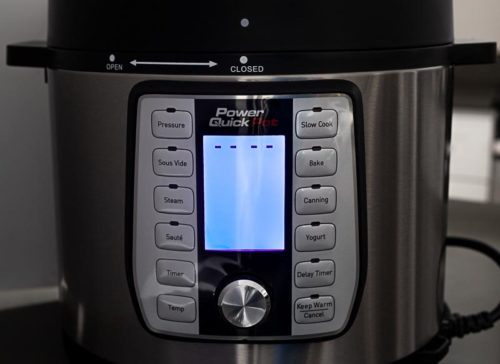Power Quick Pot pressure cooker blue screen plugged in || Review from Pressure Cooking Today