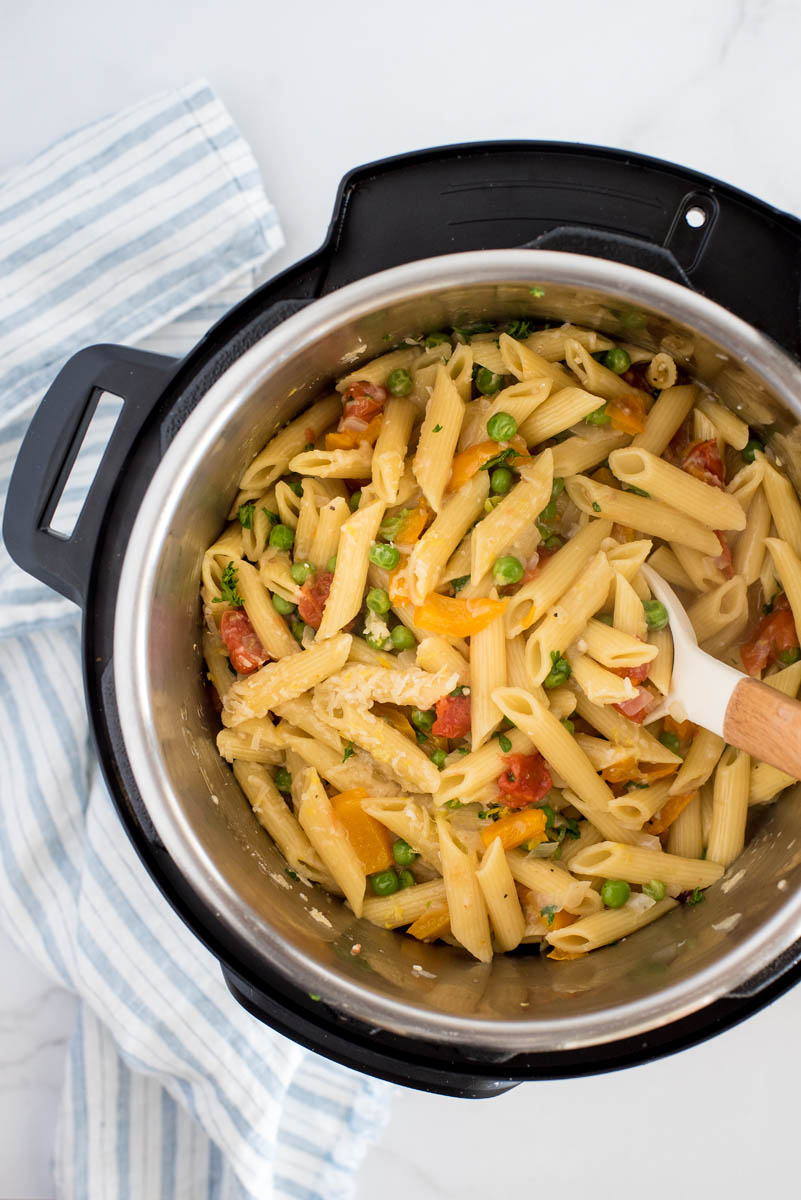 cooked pasta primavera in an instant pot